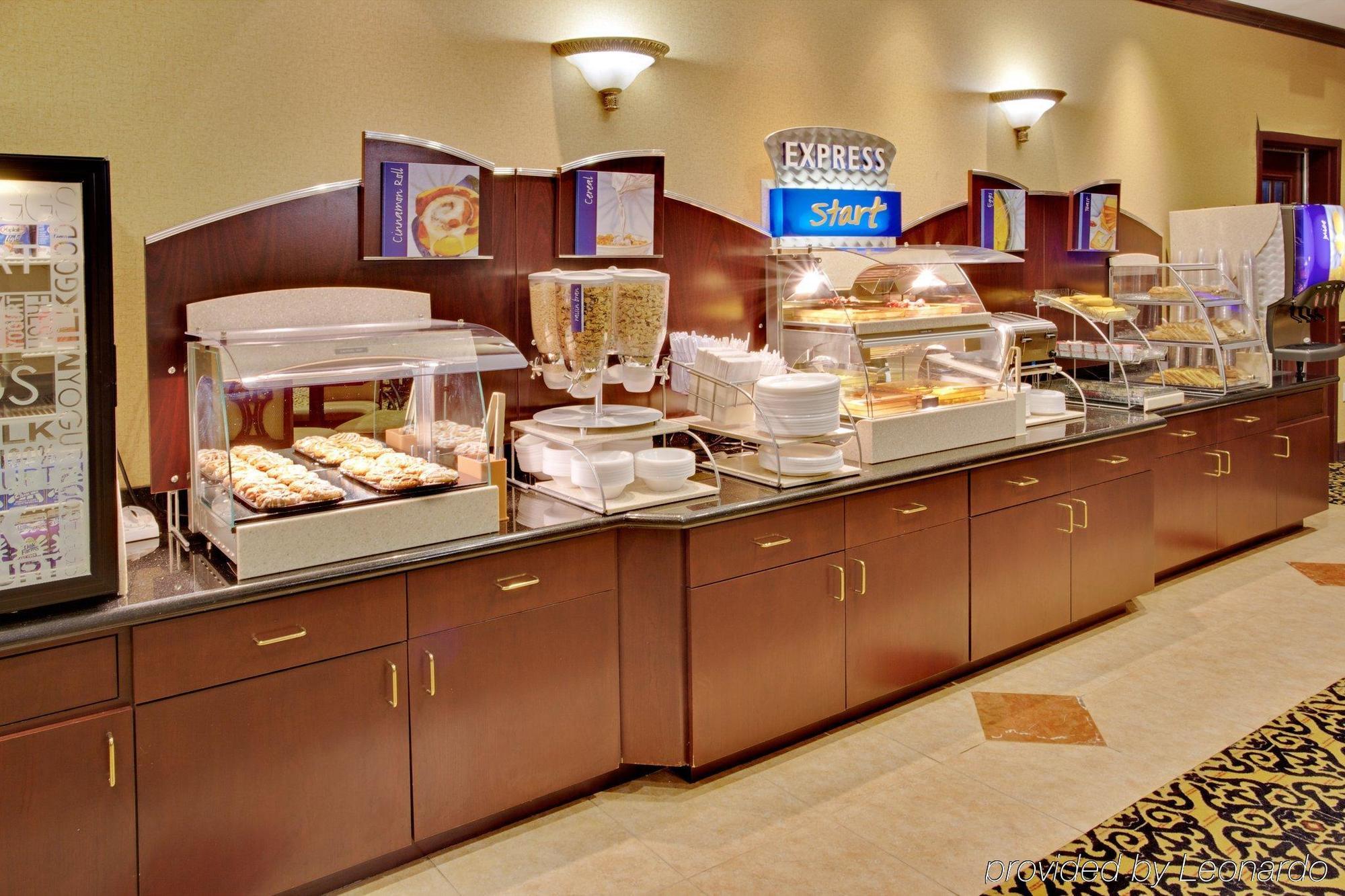 Holiday Inn Express & Suites Wharton By Ihg Ristorante foto