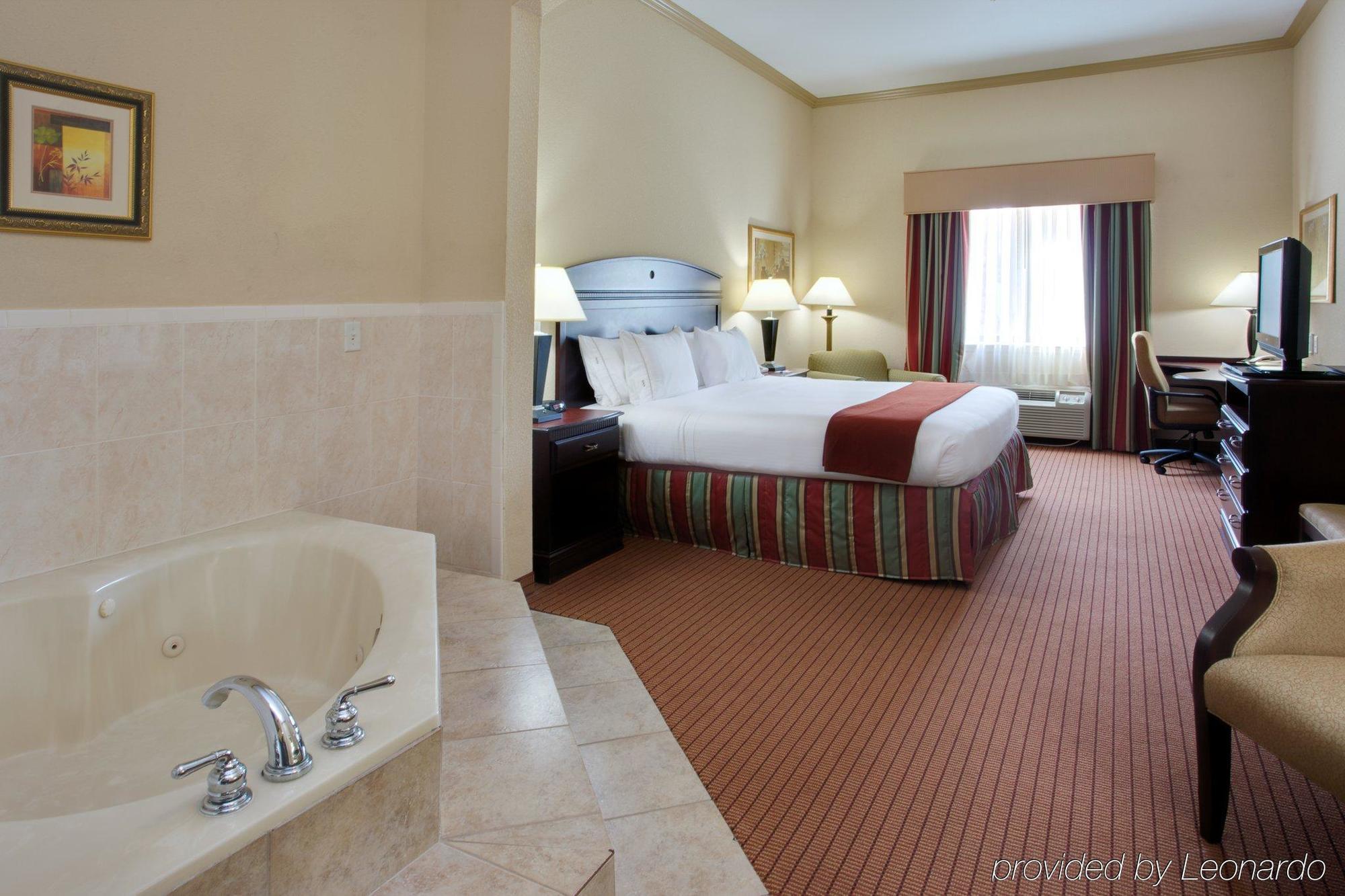 Holiday Inn Express & Suites Wharton By Ihg Camera foto