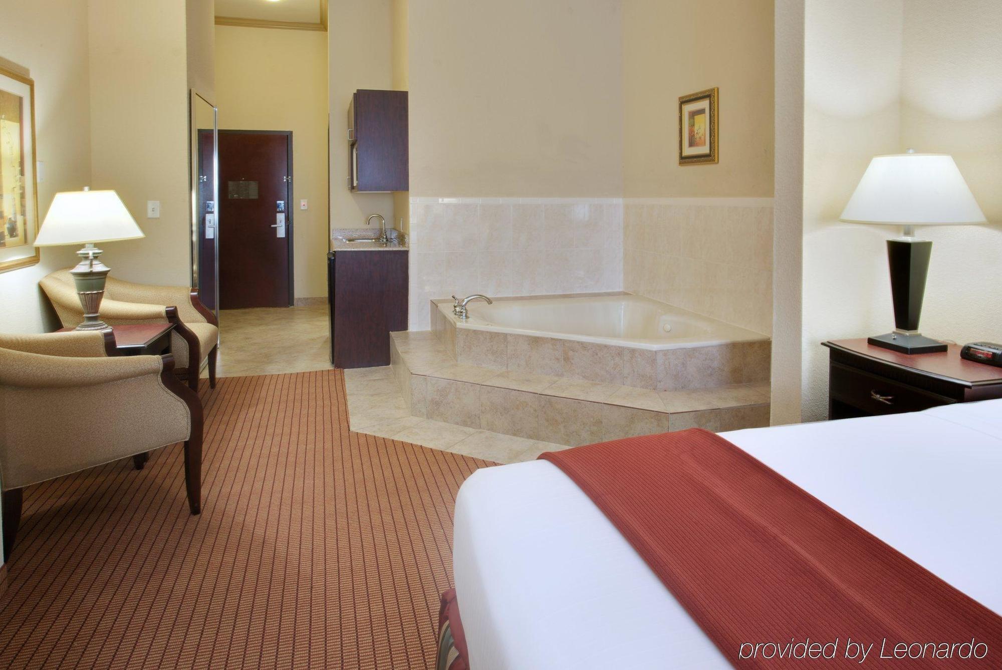 Holiday Inn Express & Suites Wharton By Ihg Camera foto