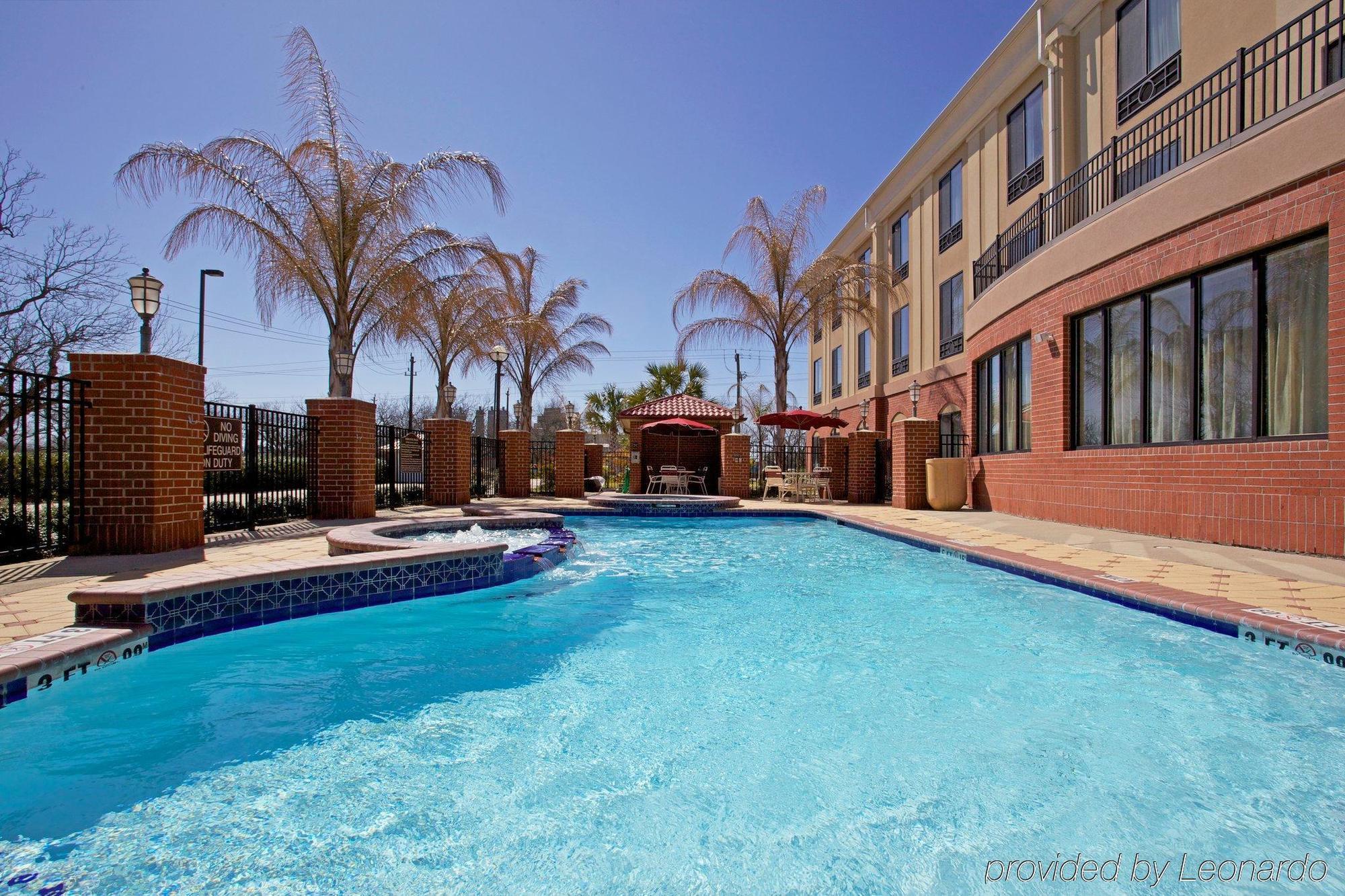 Holiday Inn Express & Suites Wharton By Ihg Servizi foto